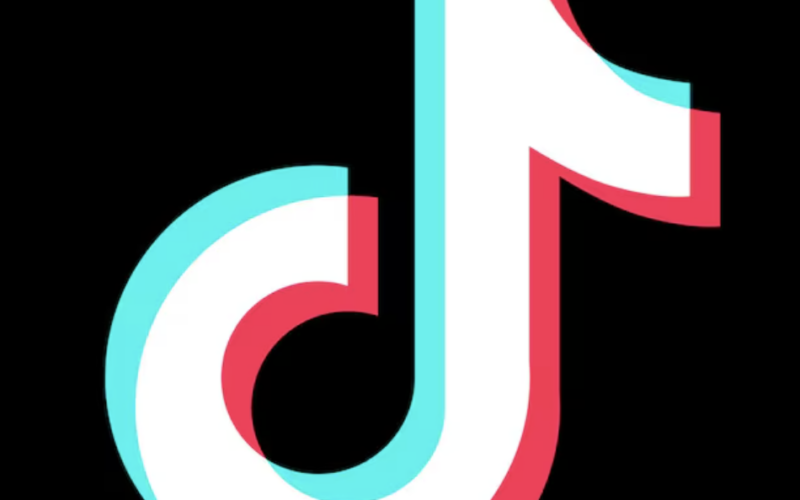 College Students Need Identity, not Trends