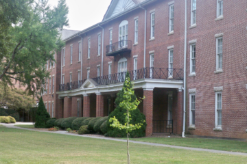 Upperclassmen Seek out Off-Campus Housing as the Spring Semester Comes to a Close